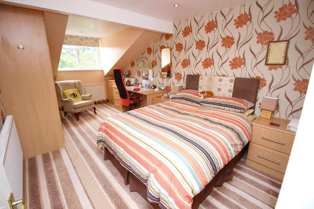 4 Bedroom Detached For Sale in Meadow Way, Stone, Staffordshire, ST15