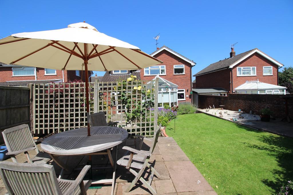 4 Bedroom Detached For Sale in Meadow Way, Stone, Staffordshire, ST15