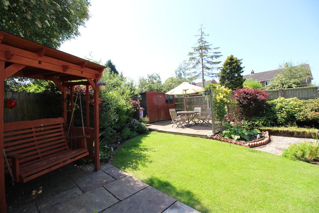 4 Bedroom Detached For Sale in Meadow Way, Stone, Staffordshire, ST15