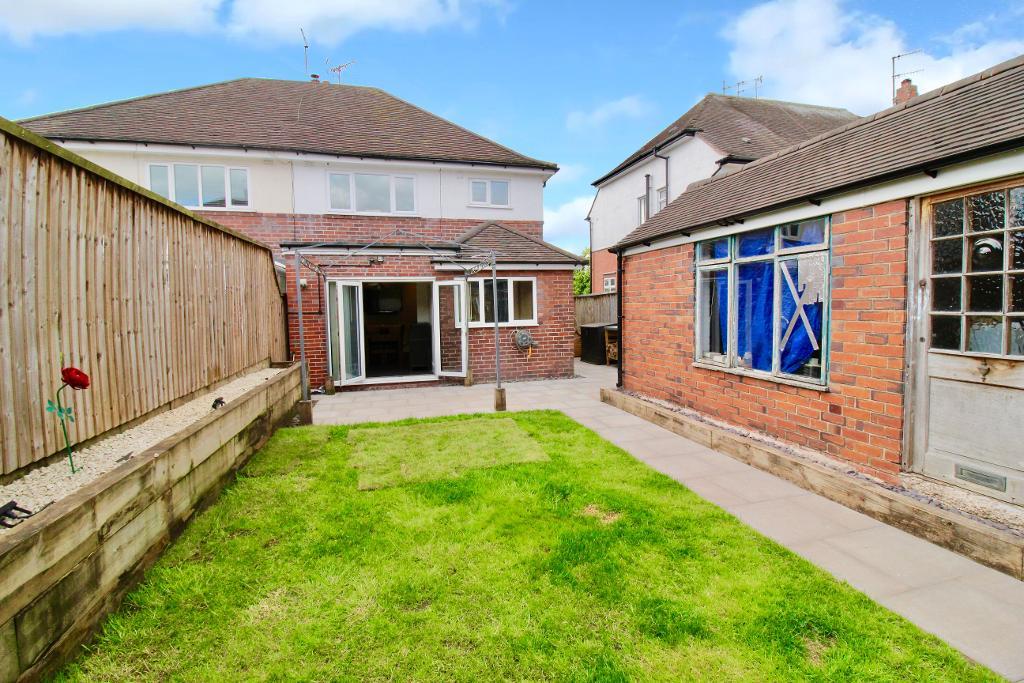 3 Bedroom SemiDetached For Sale in Stone Road, Trentham, Staffs, ST4 8NH Austin & Roe Estate