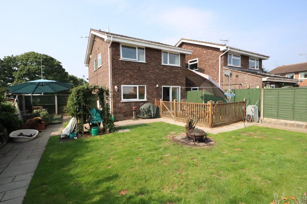 4 Bedroom Detached For Sale in Greenway Avenue, Stone, Staffordshire