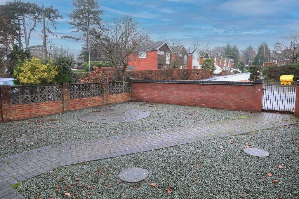 3 Bedroom SemiDetached For Sale in Lichfield Road, Stone