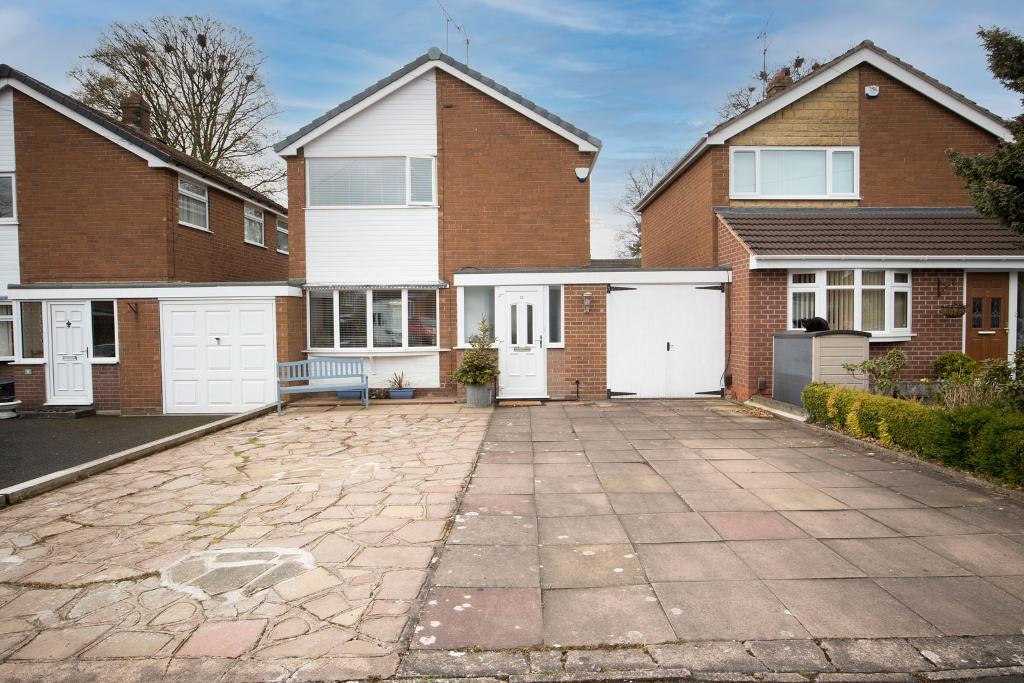 3 Bedroom Detached For Sale in Grange Road, Stone, Staffordshire, ST15