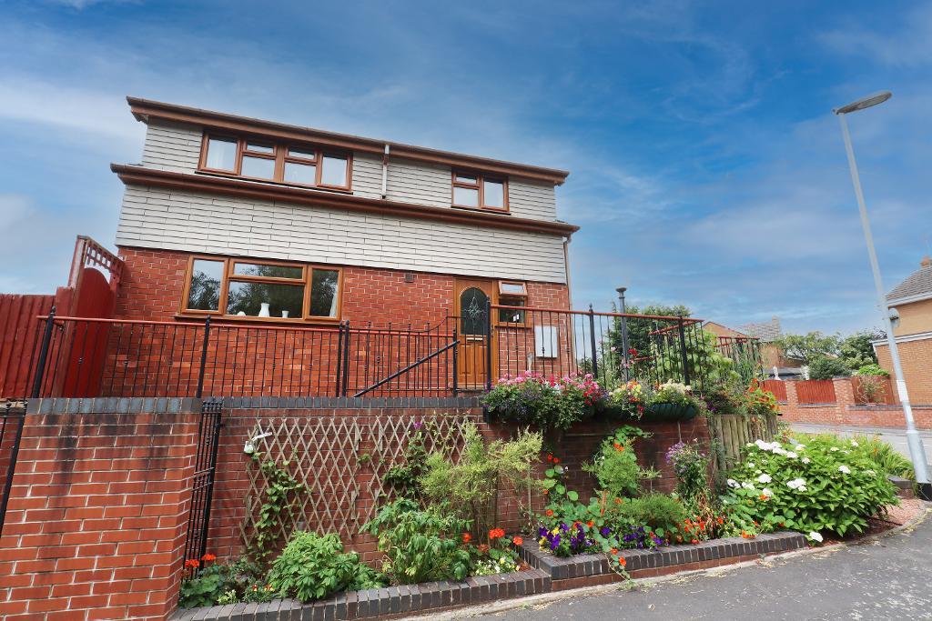 4 Bedroom Detached For Sale in Coombe Park Road, Stone, Staffs, ST15