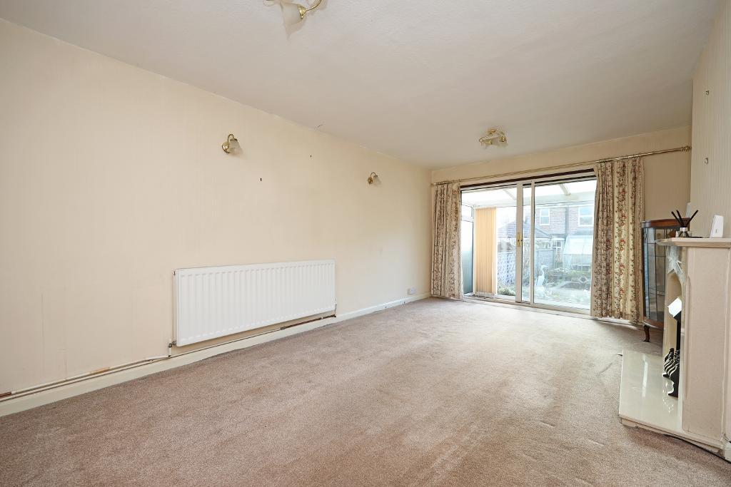 3 Bedroom SemiDetached For Sale in Mount Avenue, Stone, Staffordshire