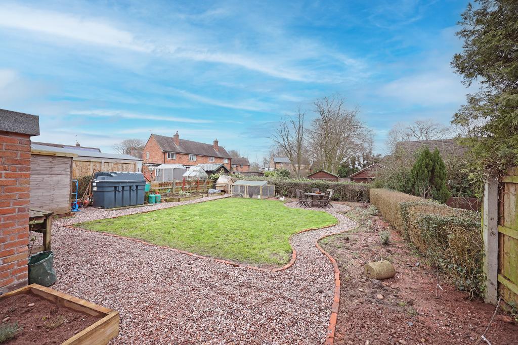 3 Bedroom SemiDetached For Sale in Northlands, Woore, Staffs, CW3 9SH