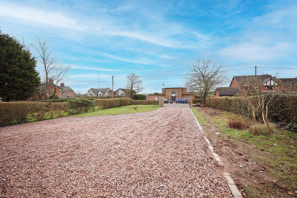 3 Bedroom SemiDetached For Sale in Northlands, Woore, Staffs, CW3 9SH