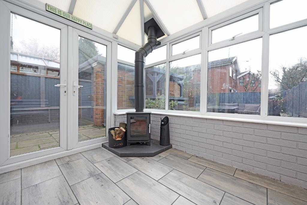 4 Bedroom Detached For Sale in Newcastle Road, Stone, Staffs, ST15 8LF