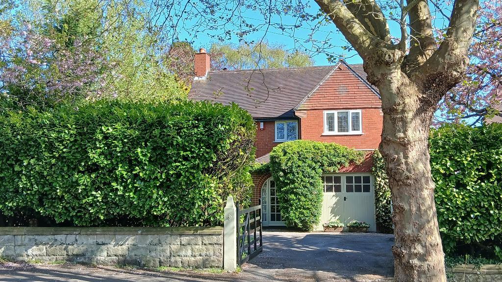 Oulton Road, Stone, Staffordshire, ST15 8DX
